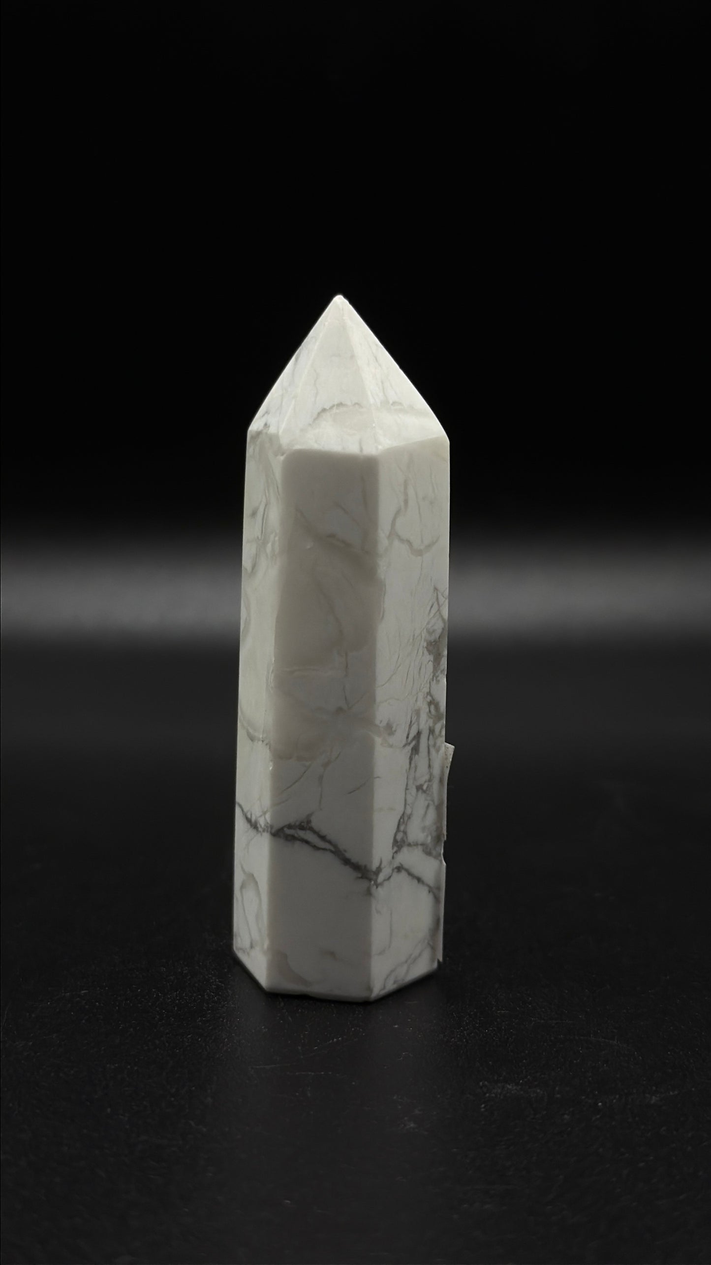 Howlite Tower G